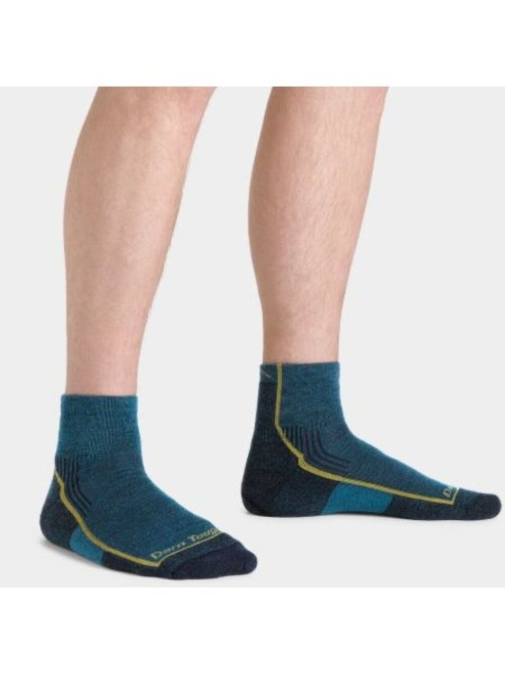 Darn Tough Size Medium Men's Quater Hiker Cushioned Ankle Socks